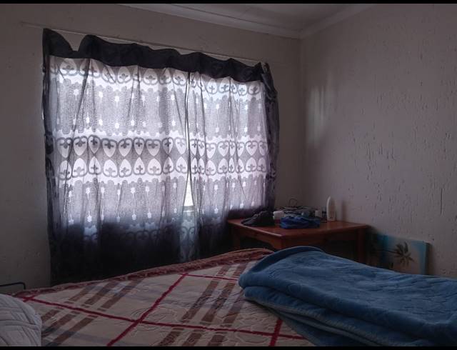 2 BEDROOM SECTIONAL TITLE FOR SALE IN BOKSBURG NORTH